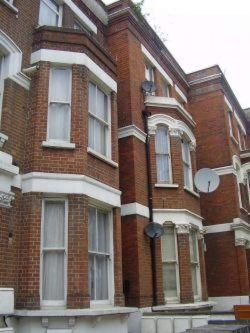 			Studio Apartment, 1 bath, 1 reception Flat			 West End Lane, WEST HAMPSTEAD